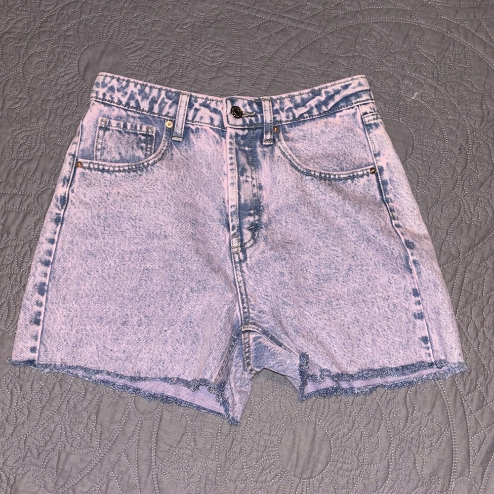 Wild Fable Painted High Rise Bermuda Shorts Pink Wash Denim Shorts Size 2